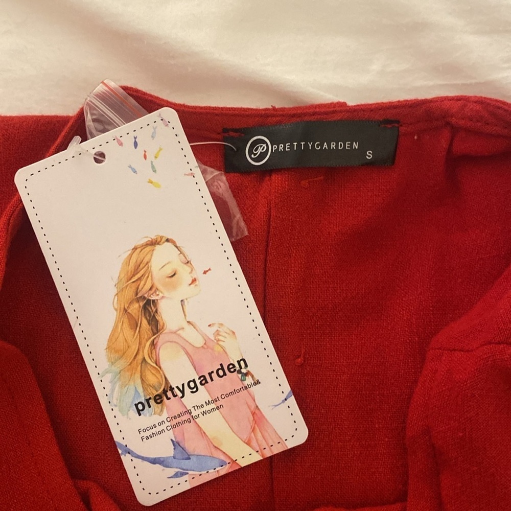 NWT Pretty Garden red peplum tank with buttons size small - Picture 7 of 14